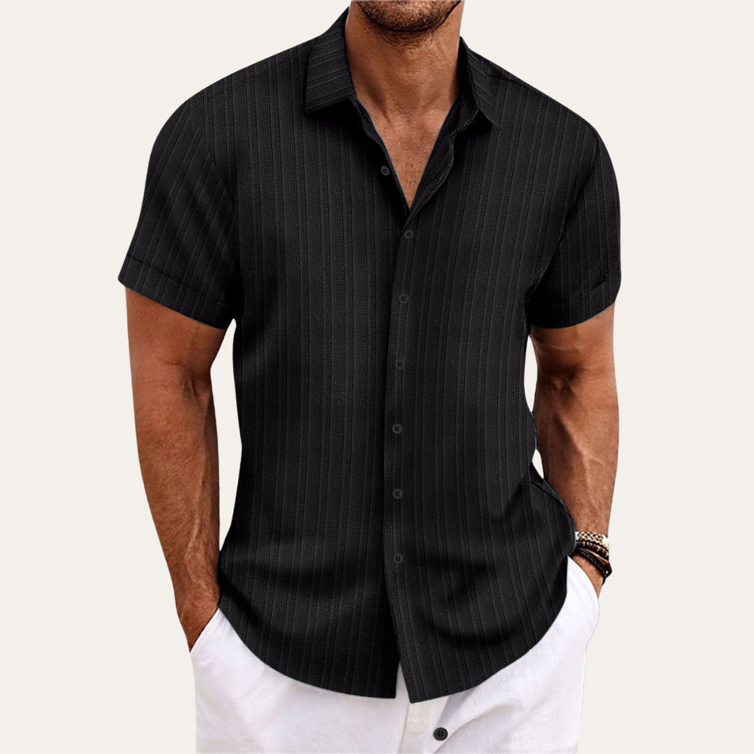 Men's Short-Sleeve Button-Down Shirt