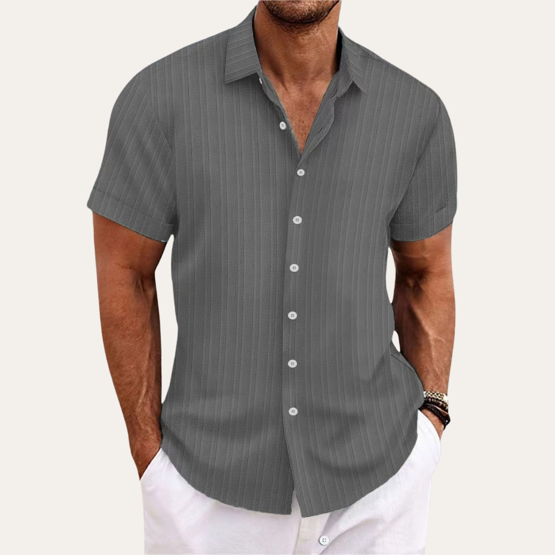 Men's Short-Sleeve Button-Down Shirt