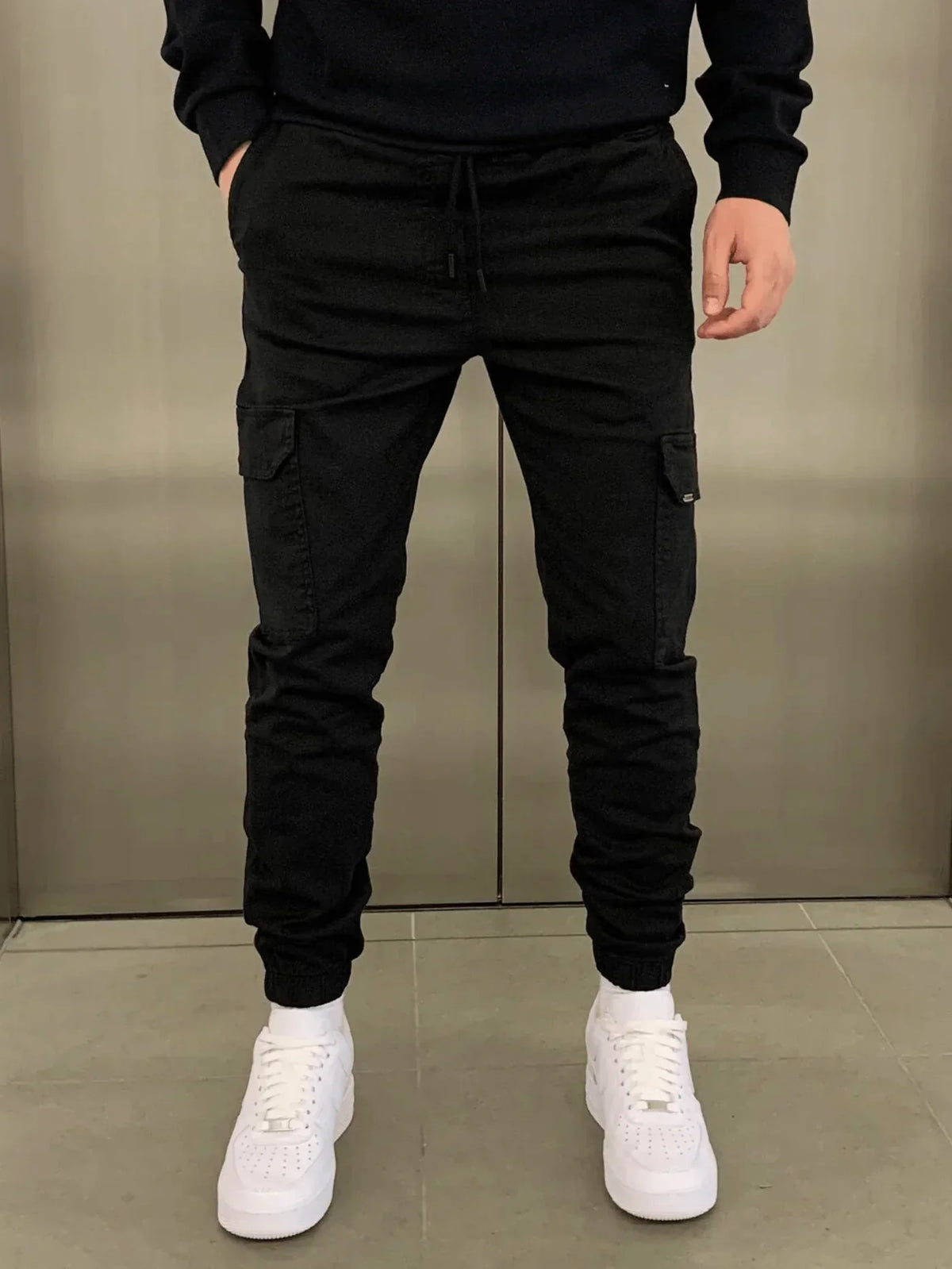 Men's Slim-Fit Cargo Trousers