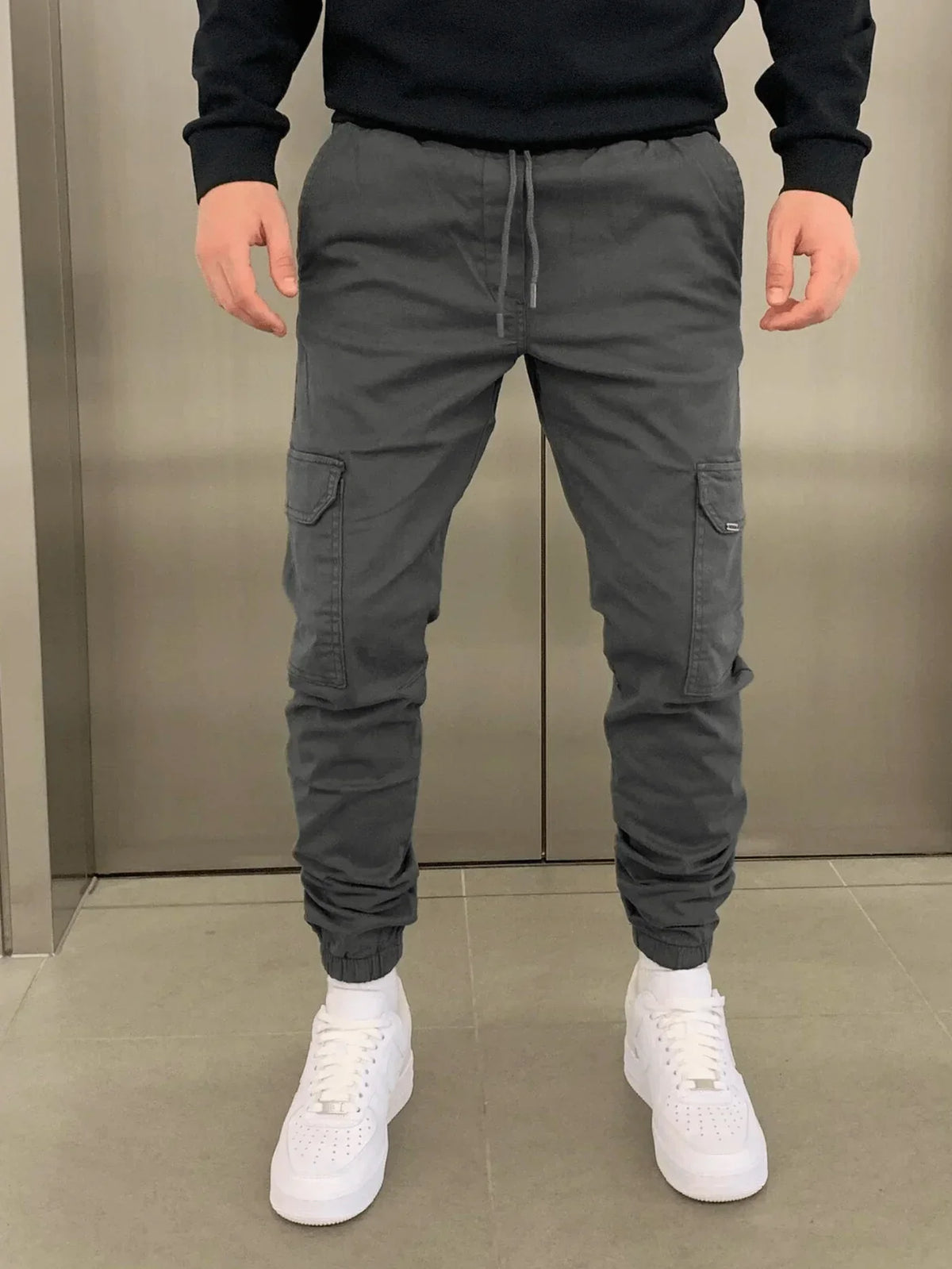 Men's Slim-Fit Cargo Trousers