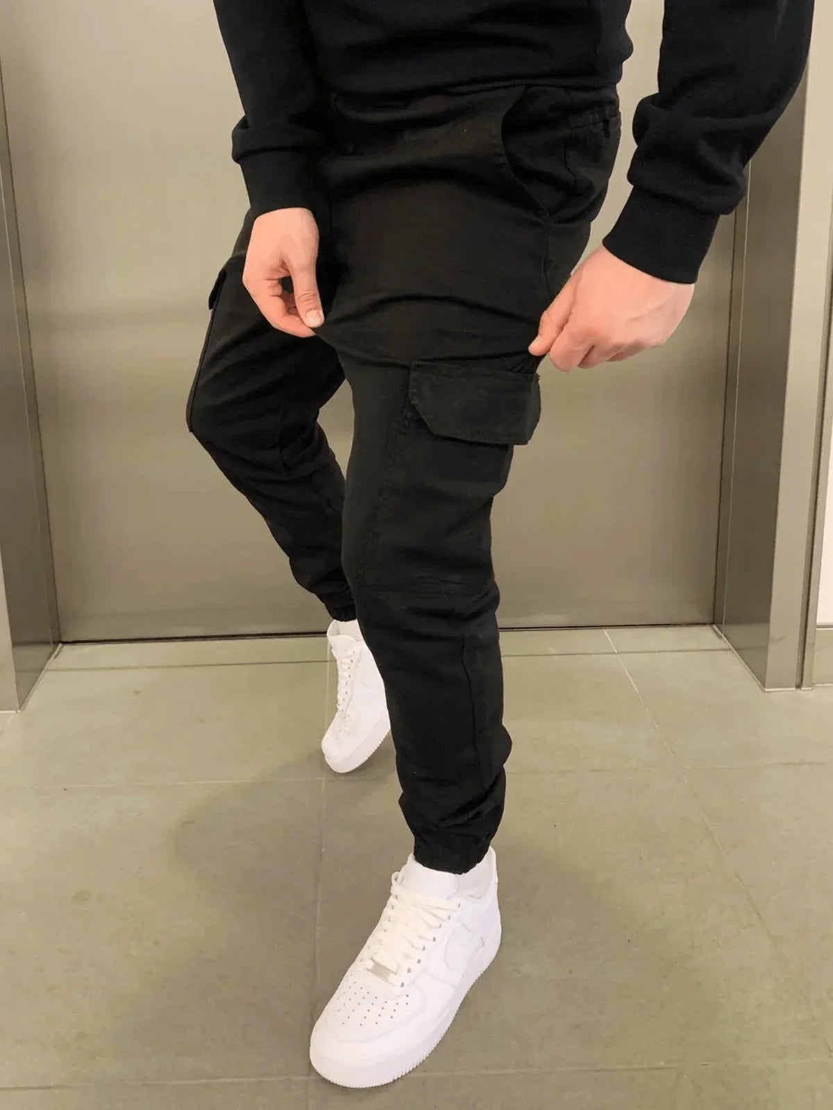 Men's Slim-Fit Cargo Trousers