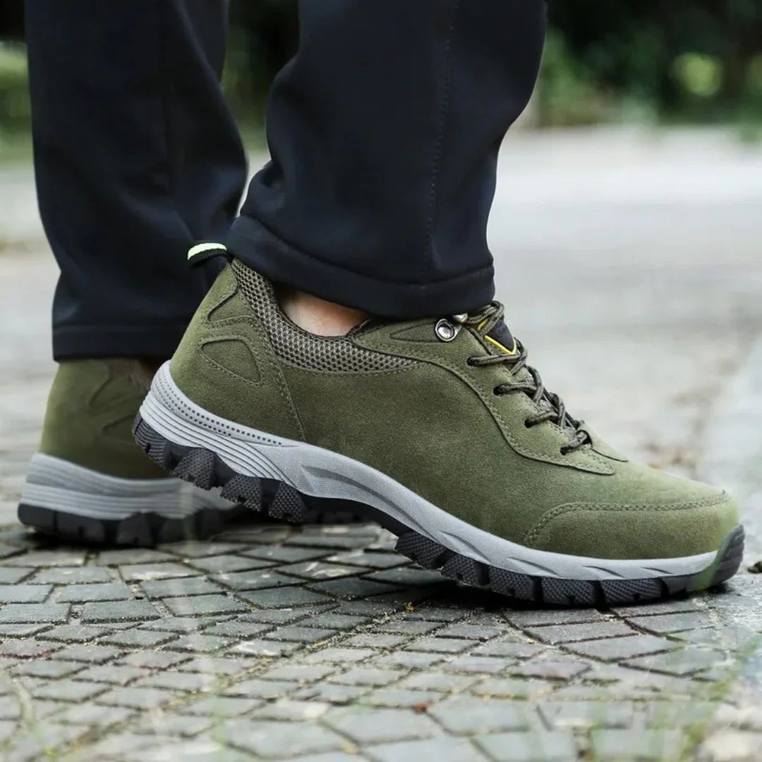 Men's Waterproof Hiking Shoes – Optimal Comfort and Grip