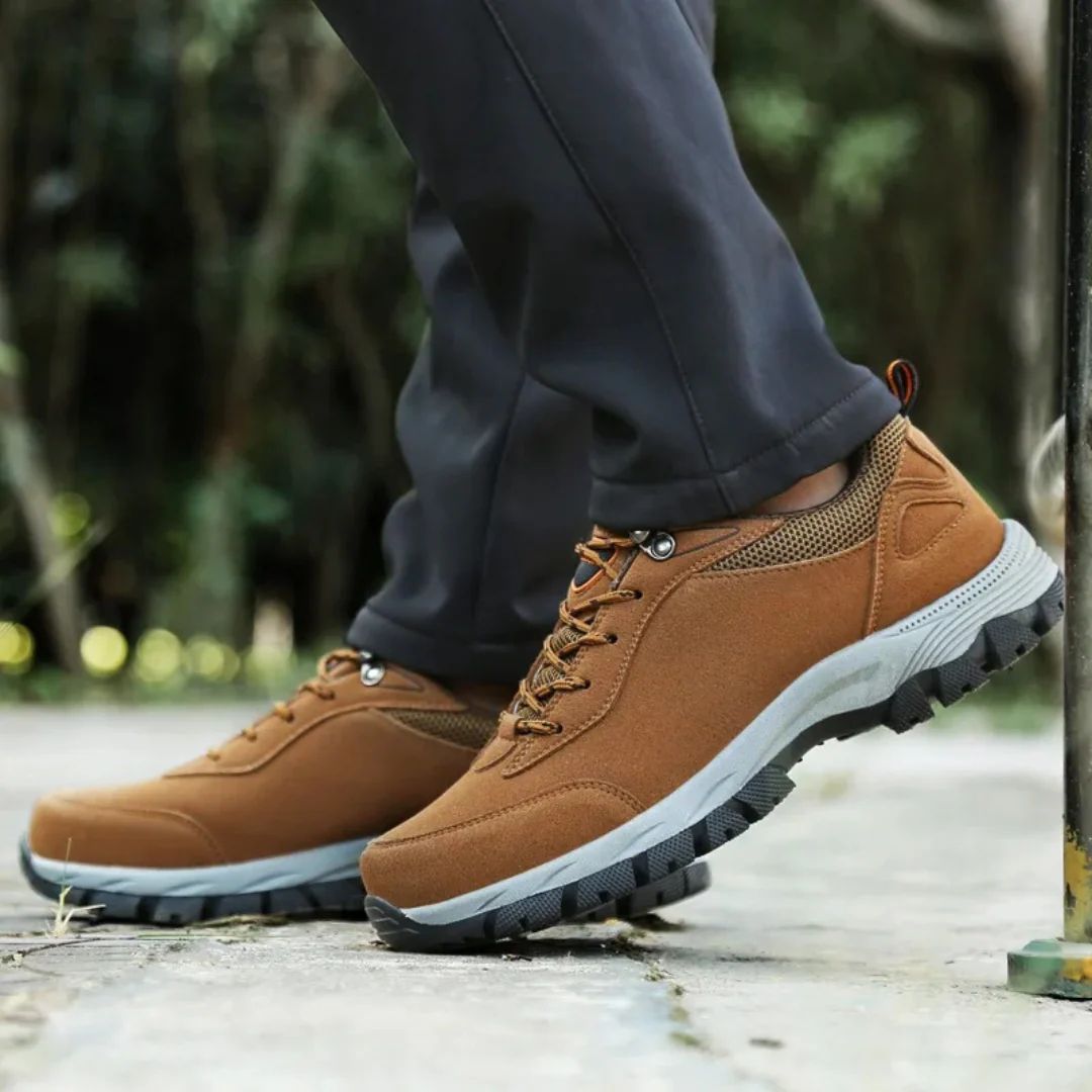 Men's Waterproof Hiking Shoes – Optimal Comfort and Grip