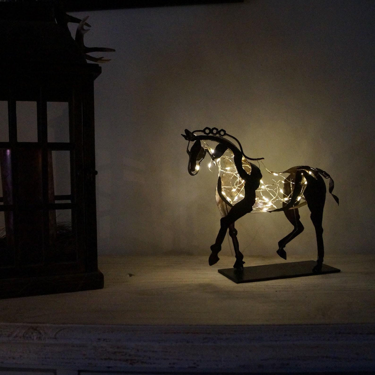 Metal Horse Sculpture - Artisanal Decor