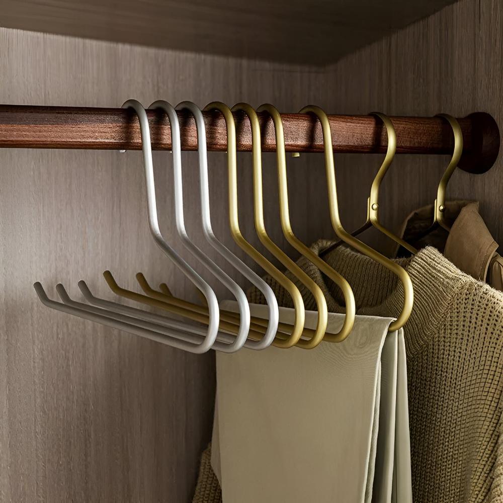 Minimalist Metal Wardrobe Hangers (5 Pieces)