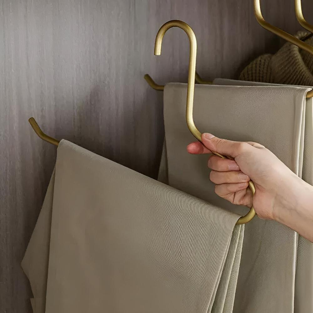 Minimalist Metal Wardrobe Hangers (5 Pieces)