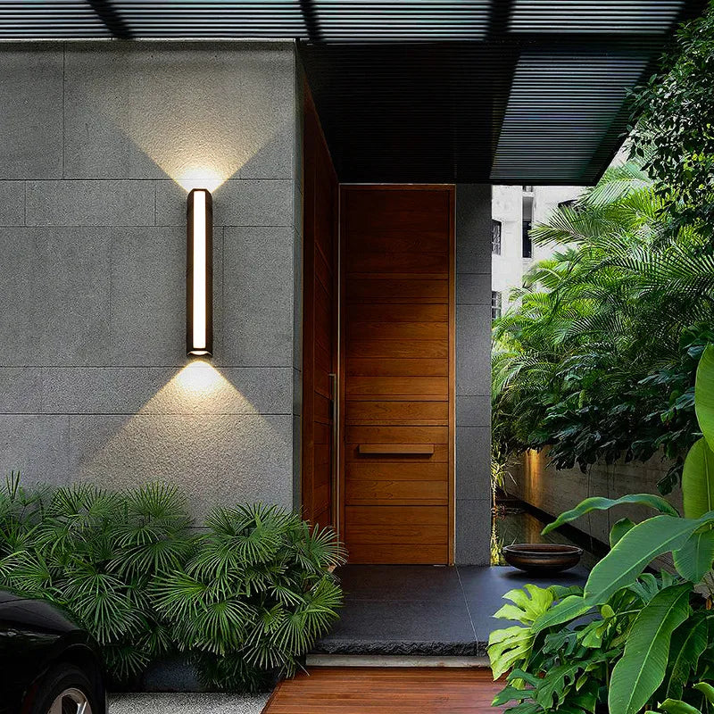Modern LED Outdoor Wall Light - IP65 Aluminium