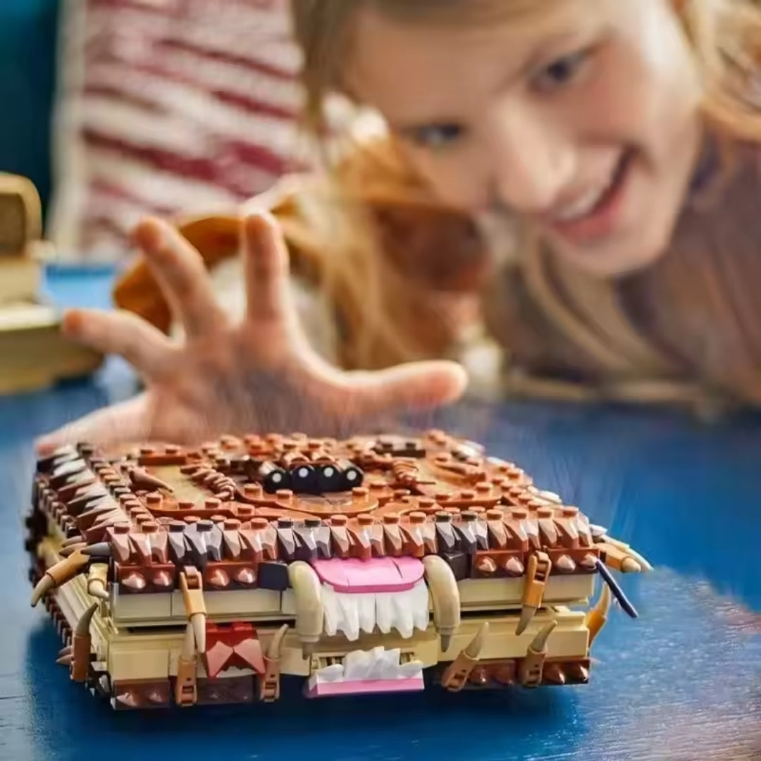Monster Book - Building Set of the Biting Monster Book
