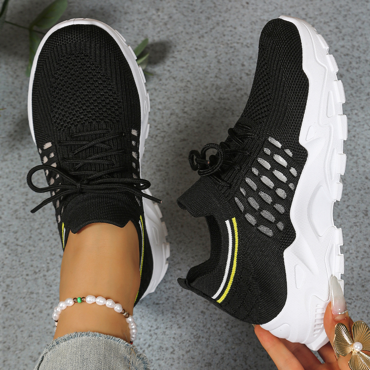 Orthopedic Sneakers with Arch Support and Ergonomic Sole – Wide Toe Box for Maximum Comfort