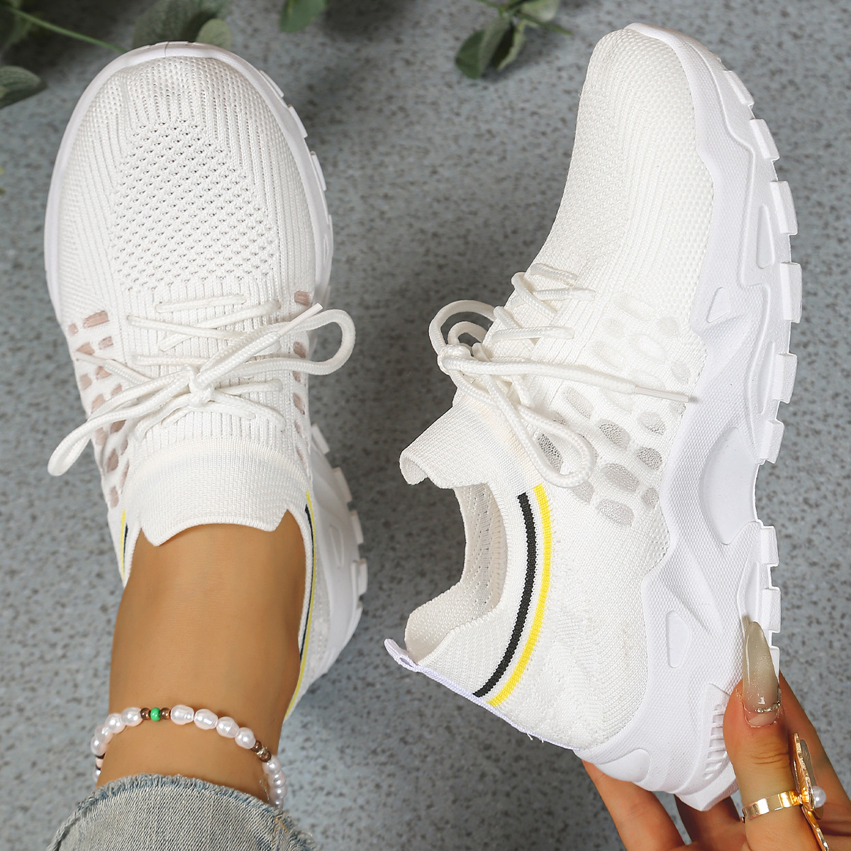 Orthopedic Sneakers with Arch Support and Ergonomic Sole – Wide Toe Box for Maximum Comfort