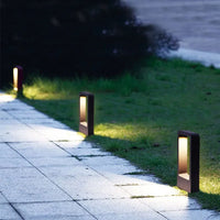 Outdoor Garden Lamp with Durable Mount
