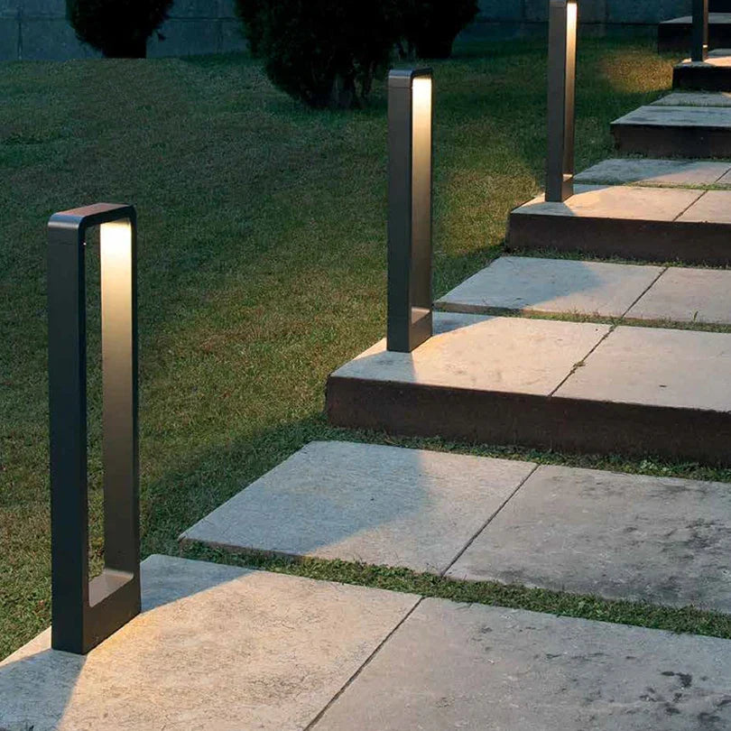 Outdoor Garden Lamp with Durable Mount