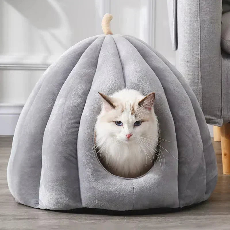 Pumpkin Cat Bed – Warm, Washable & Comfortable Cat Hideaway