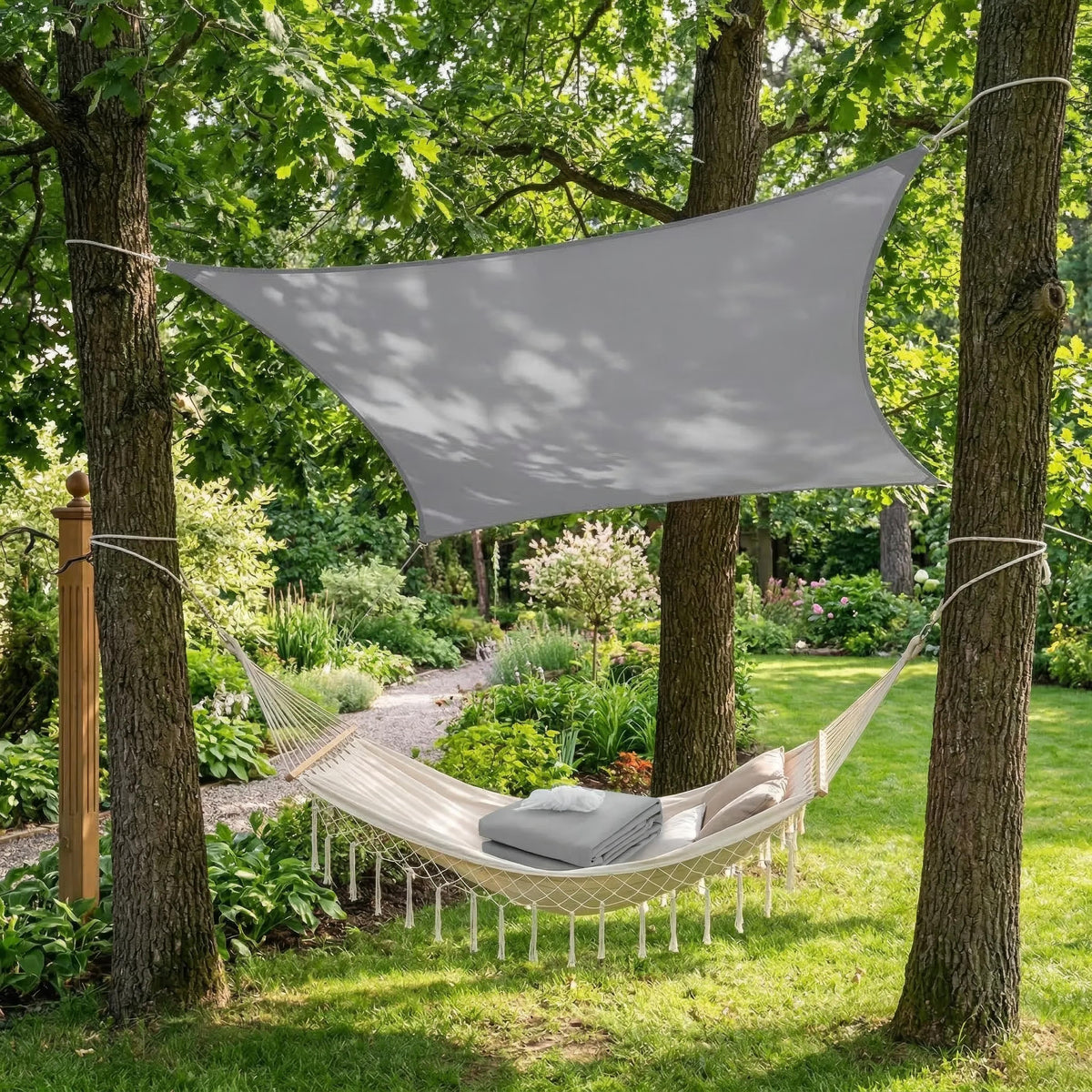 Rectangular Sun Shade Sail for Patio and Garden - Effective Shade and Durable Construction