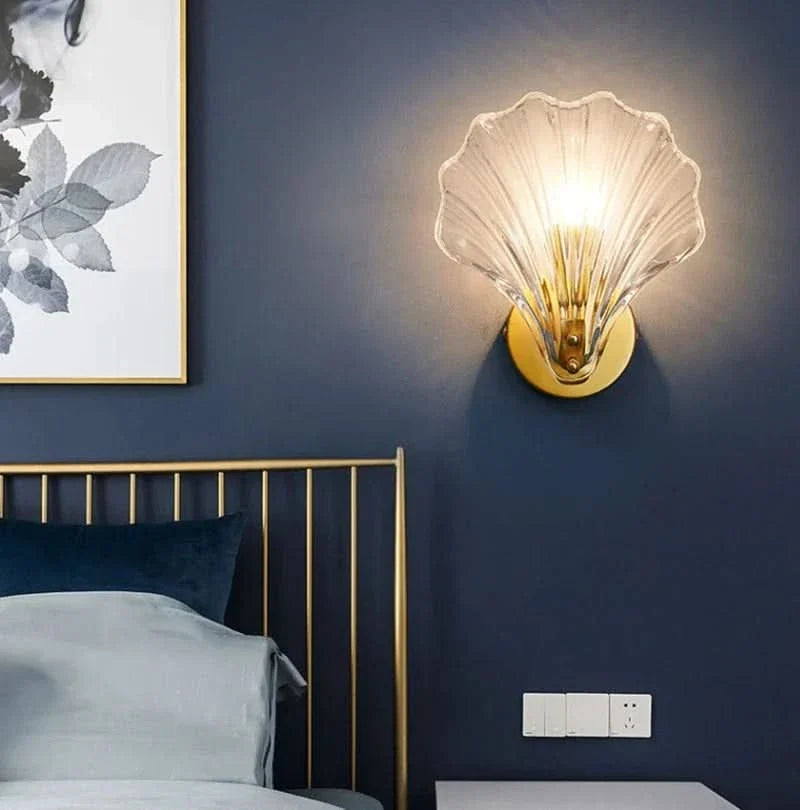 Shell Glass Wall Light – Decorative Fixture with Warm LED Lighting