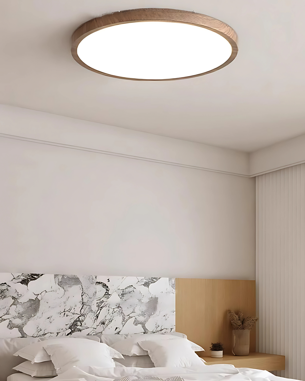 Slim LED Ceiling Light with Modern Flush Mount for Elegant Lighting