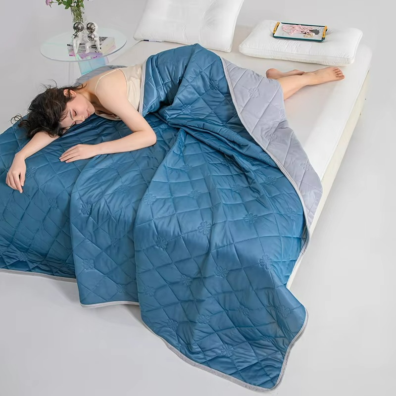 Soft and Breathable Summer Duvet for Air-Conditioned Rooms