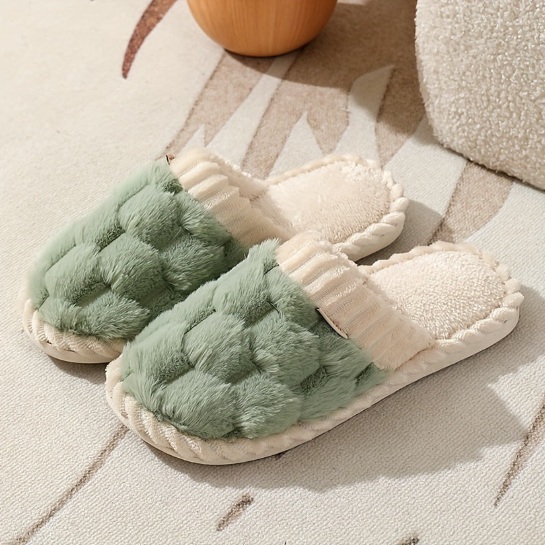 Soft and Warm Closed-Toe Winter Slippers
