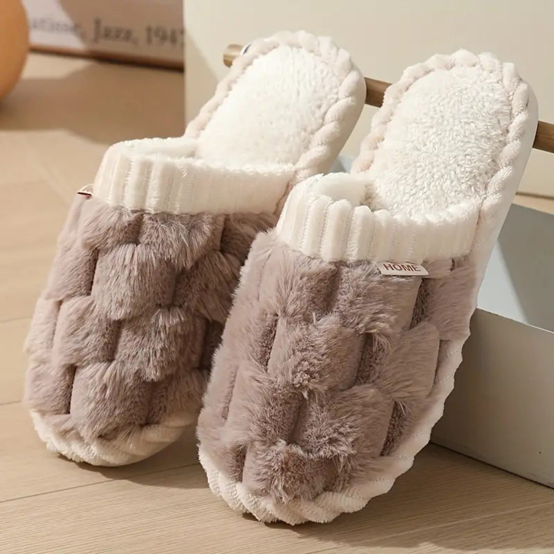Soft and Warm Closed-Toe Winter Slippers