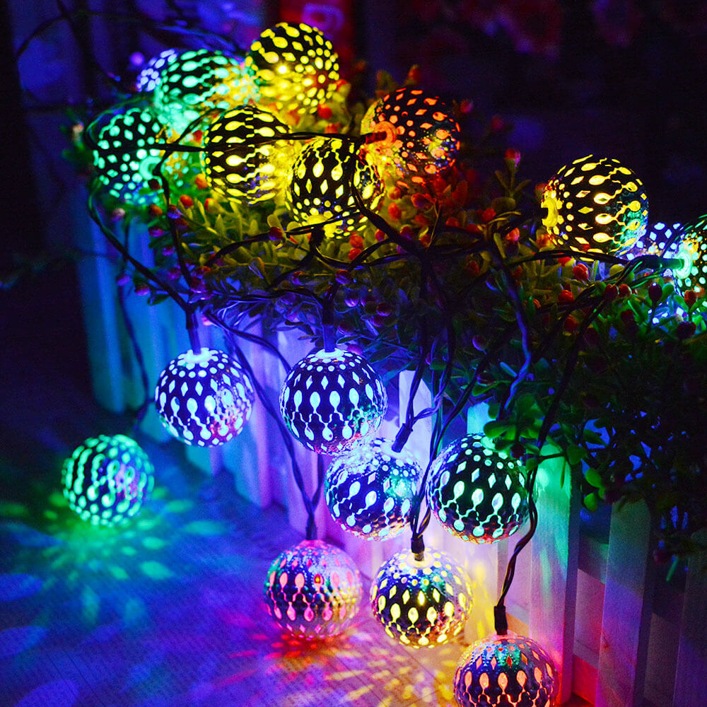 Solar-Powered Metal Globe String Lights for Outdoor Lighting