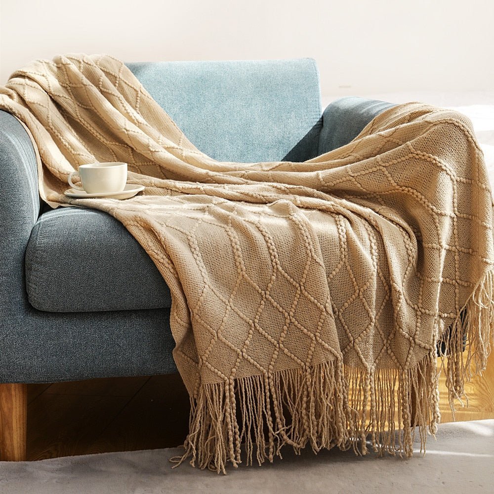 Stylish Knitted Sofa Throw – Scandinavian Elegance & Comfort