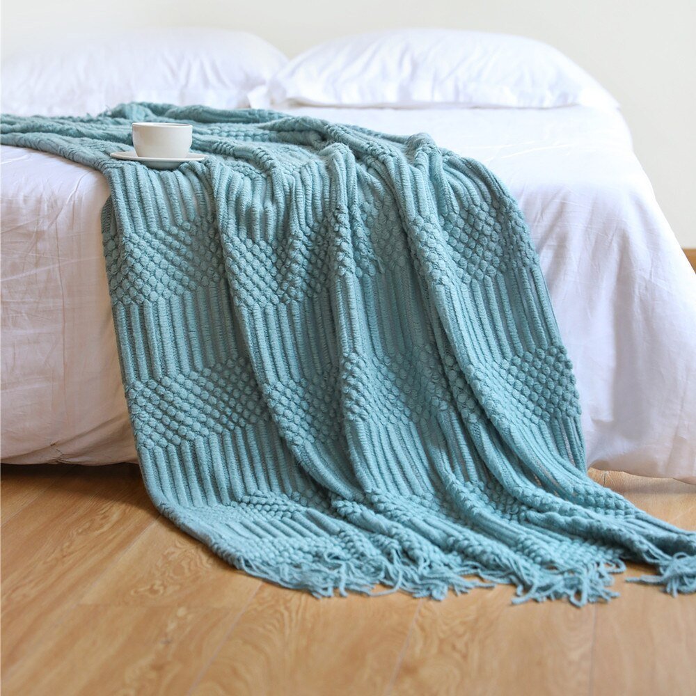 Stylish Knitted Sofa Throw – Scandinavian Elegance & Comfort