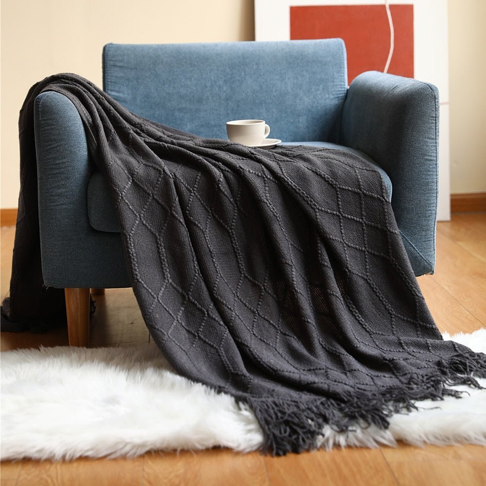 Stylish Knitted Sofa Throw – Scandinavian Elegance & Comfort