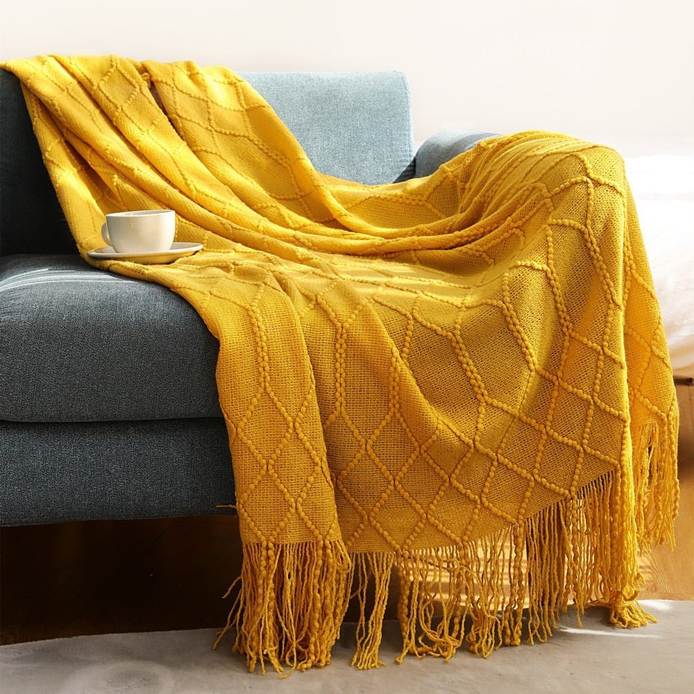 Stylish Knitted Sofa Throw – Scandinavian Elegance & Comfort