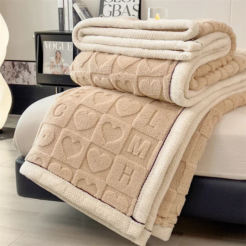 Thick Fleece Blanket with Heart Pattern
