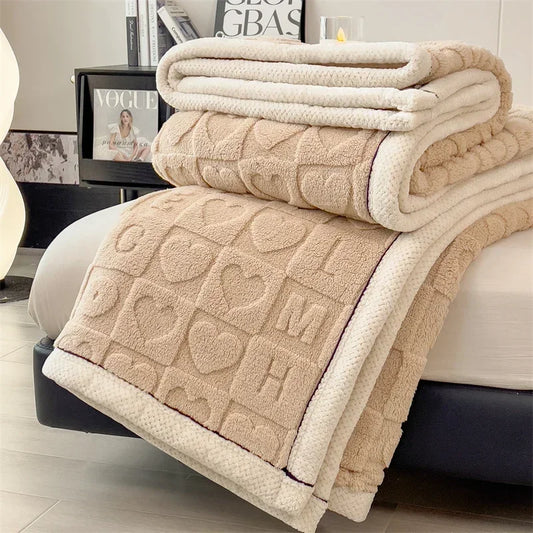Thick Fleece Blanket with Heart Pattern