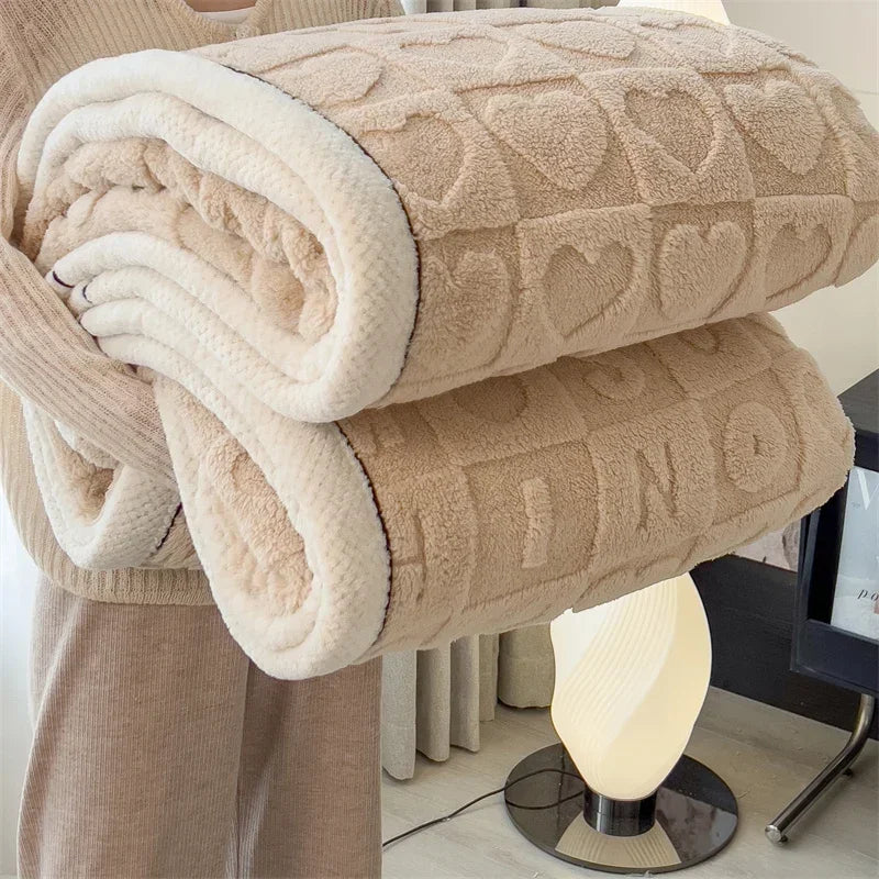 Thick Fleece Blanket with Heart Pattern