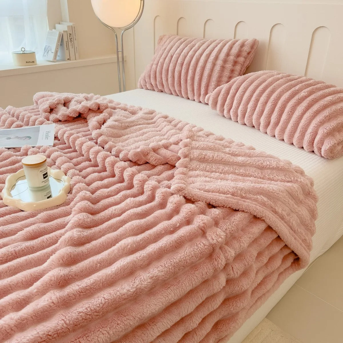 Thick Ribbed Multifunctional Blanket