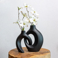 Unique Flower Vase - Intertwined Design