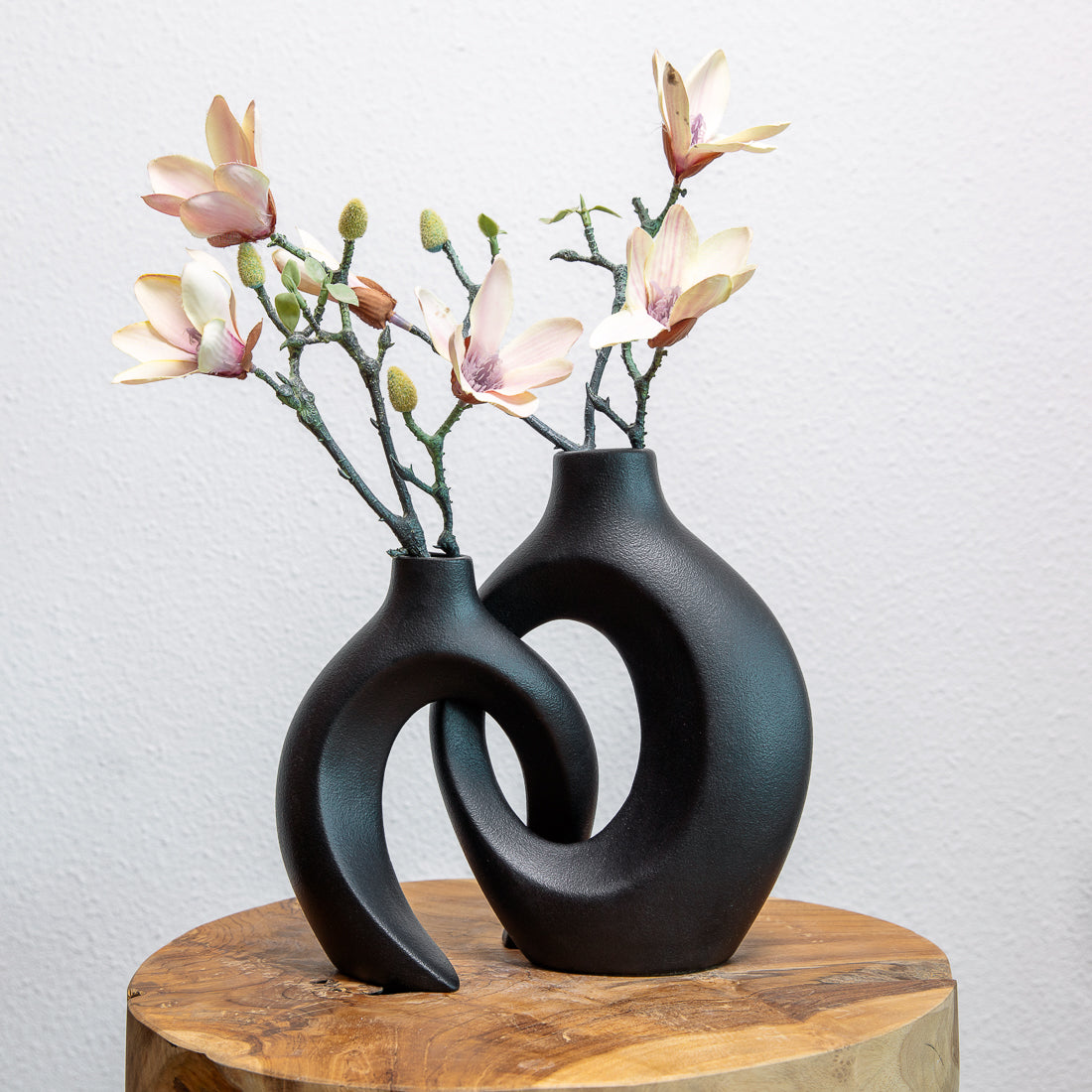 Unique Flower Vase - Intertwined Design
