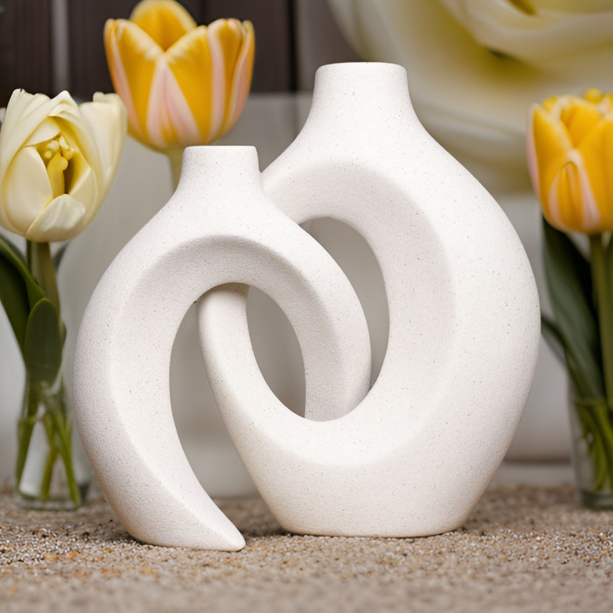 Unique Flower Vase - Intertwined Design