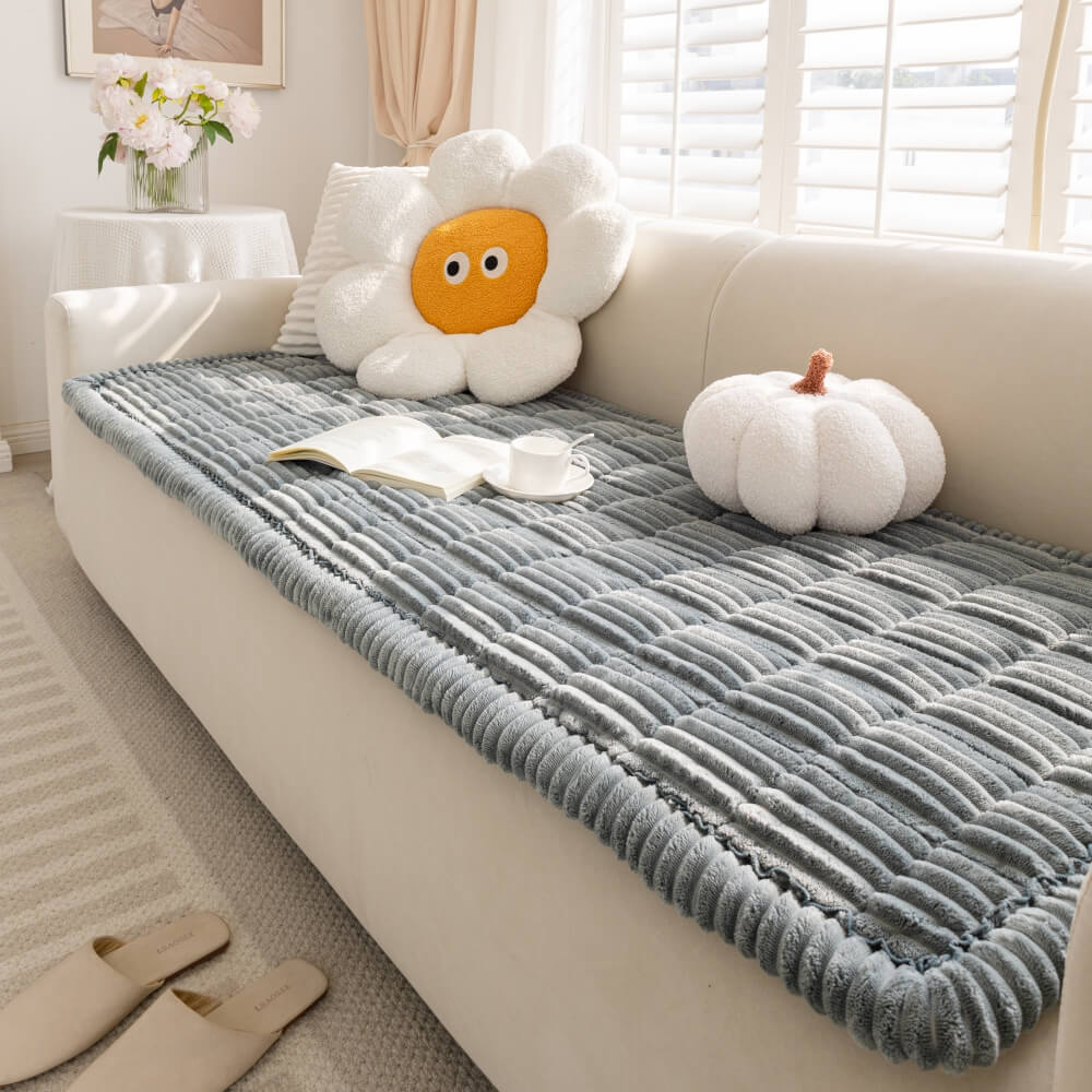 Universal Non-Slip Soft Flannel Pet Sofa Protector