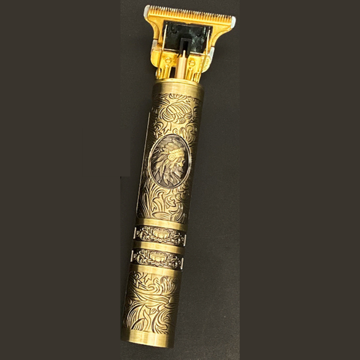 Vintage Skull Hair Trimmer - Rechargeable Incl. Guide Combs