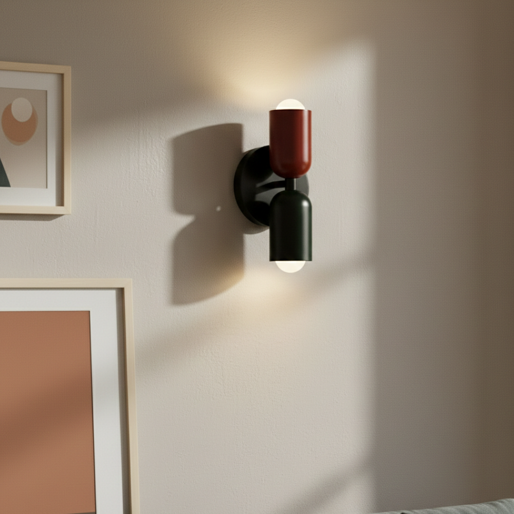 Vintage-Style Dual-Head Wall Light with Adjustable Lights