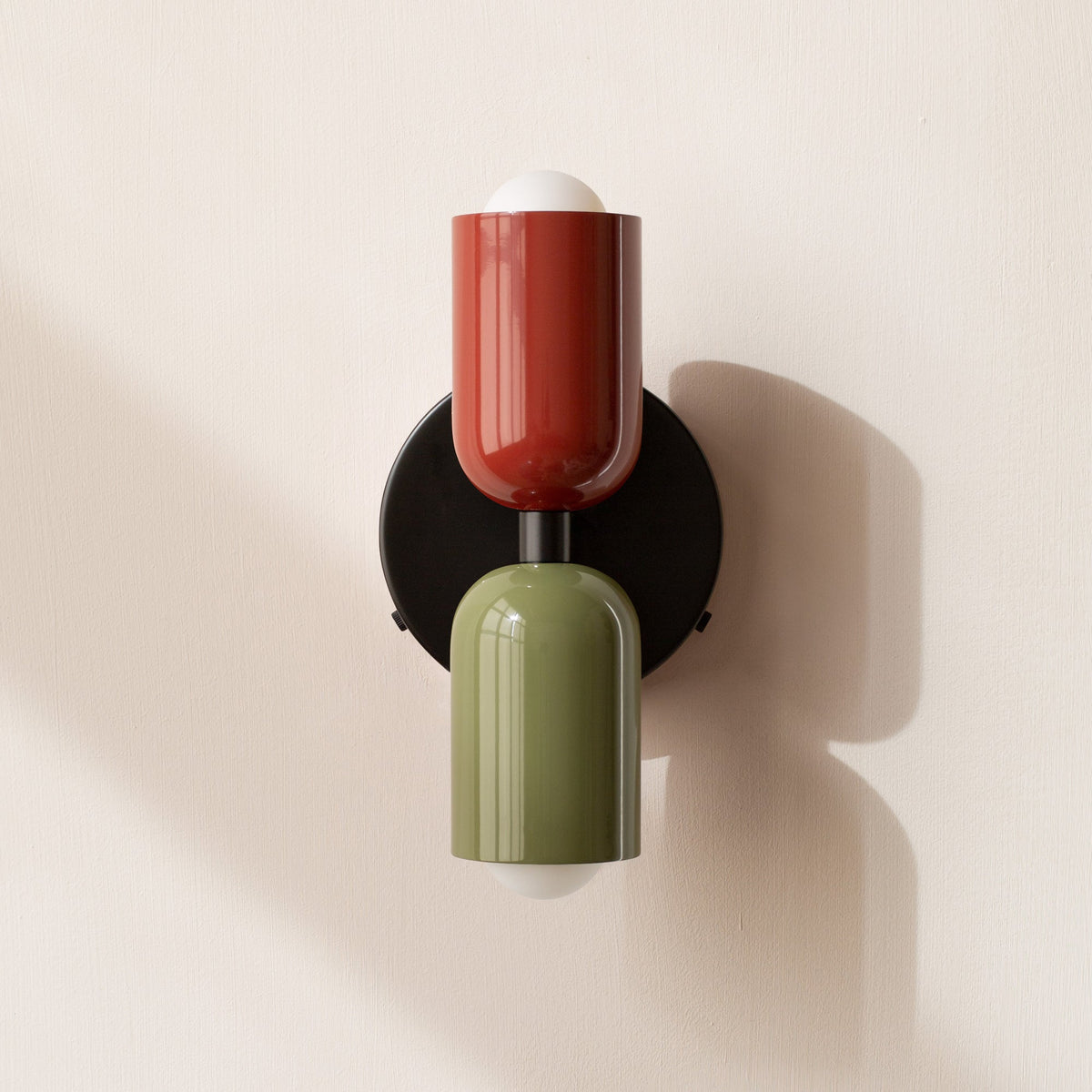 Vintage-Style Dual-Head Wall Light with Adjustable Lights