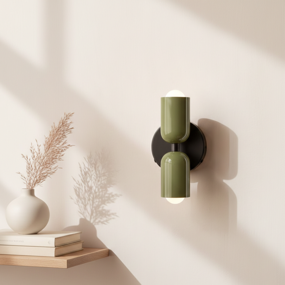 Vintage-Style Dual-Head Wall Light with Adjustable Lights