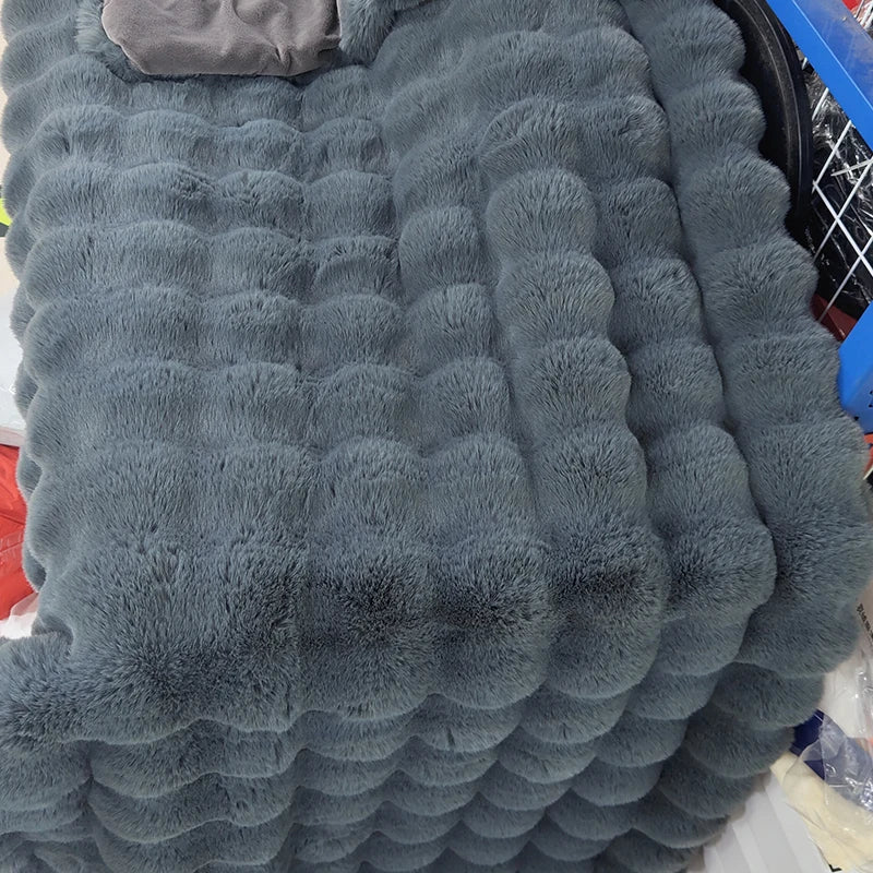 Warm Elegance Sofa Throw Blanket