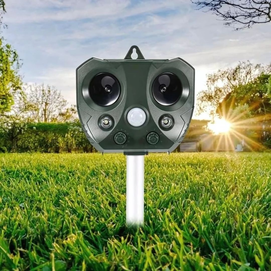 Waterproof Solar Ultrasonic Bird and Pest Repeller with Motion Sensor
