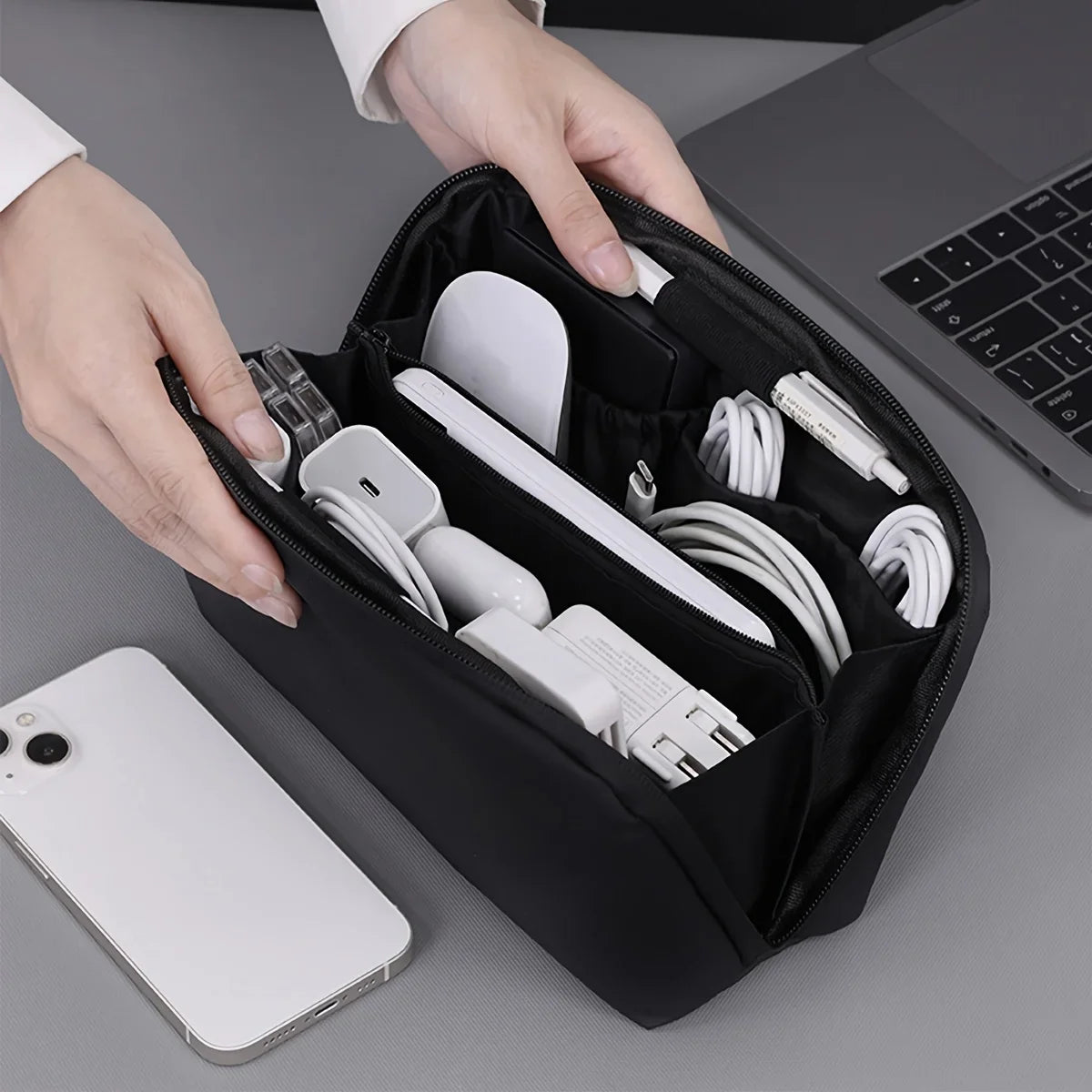 Wide-Opening Tech Organiser