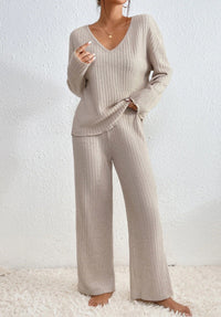 Women's 2-Piece Winter Set with Soft Sweater and Trousers