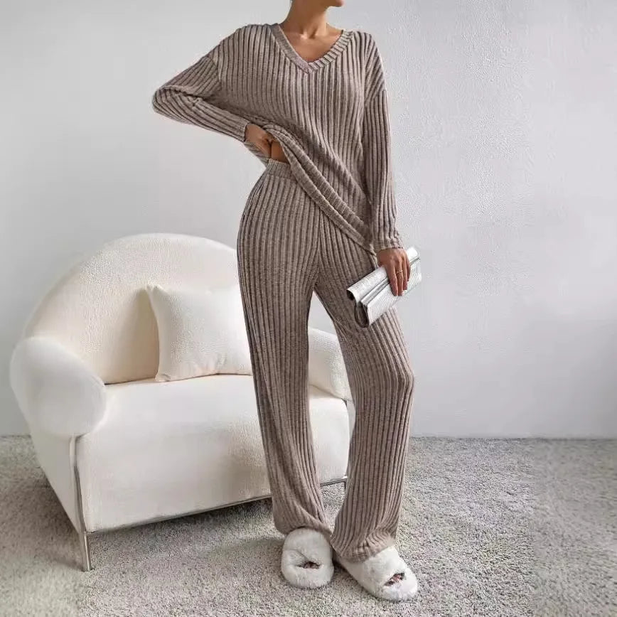 Women's 2-Piece Winter Set with Soft Sweater and Trousers