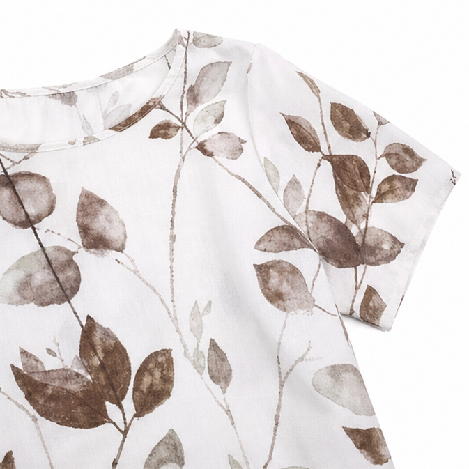 Women's botanical print top and tulip hem cropped pants set