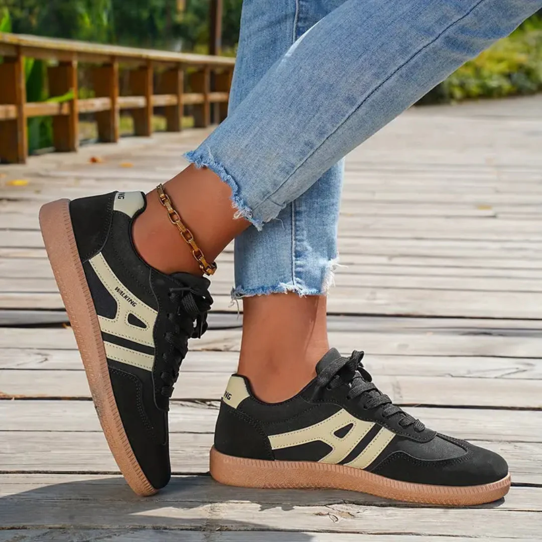 Women's Casual Retro Lace-Up Sneakers