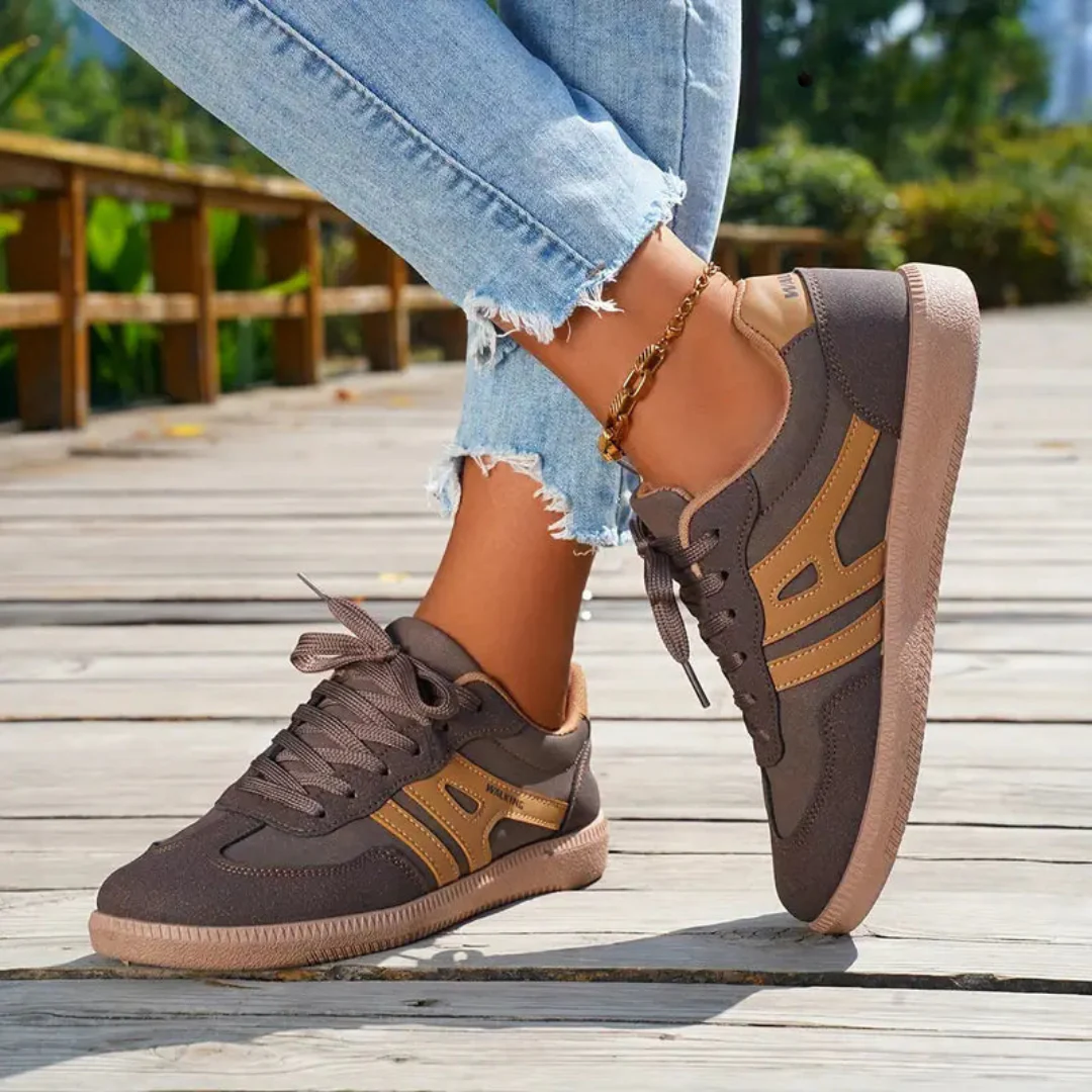 Women's Casual Retro Lace-Up Sneakers
