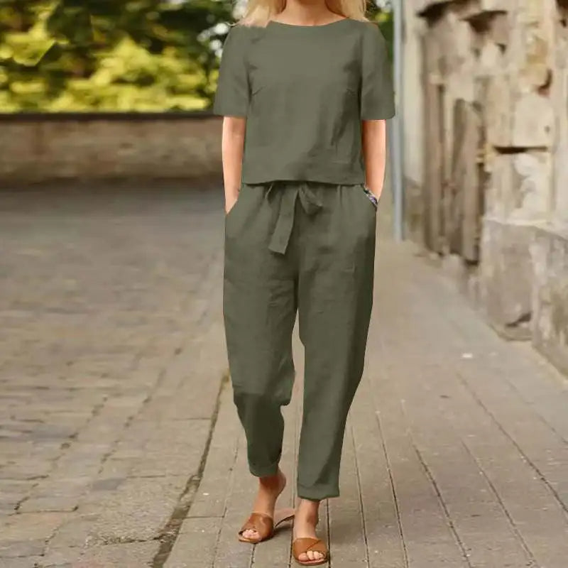 Women's Cropped Two-Piece Set