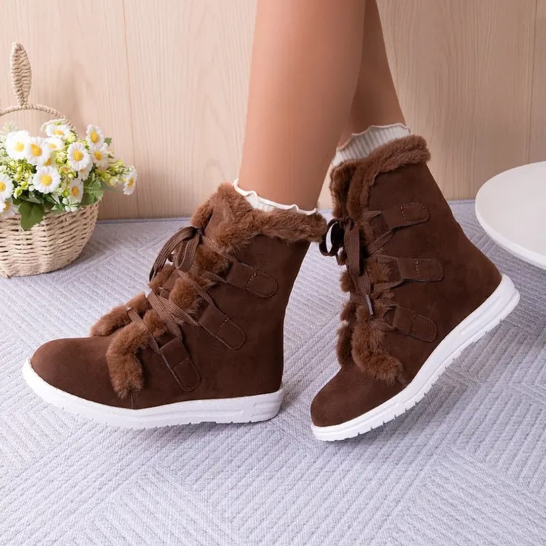 Women's Flat Lace-Up Boots